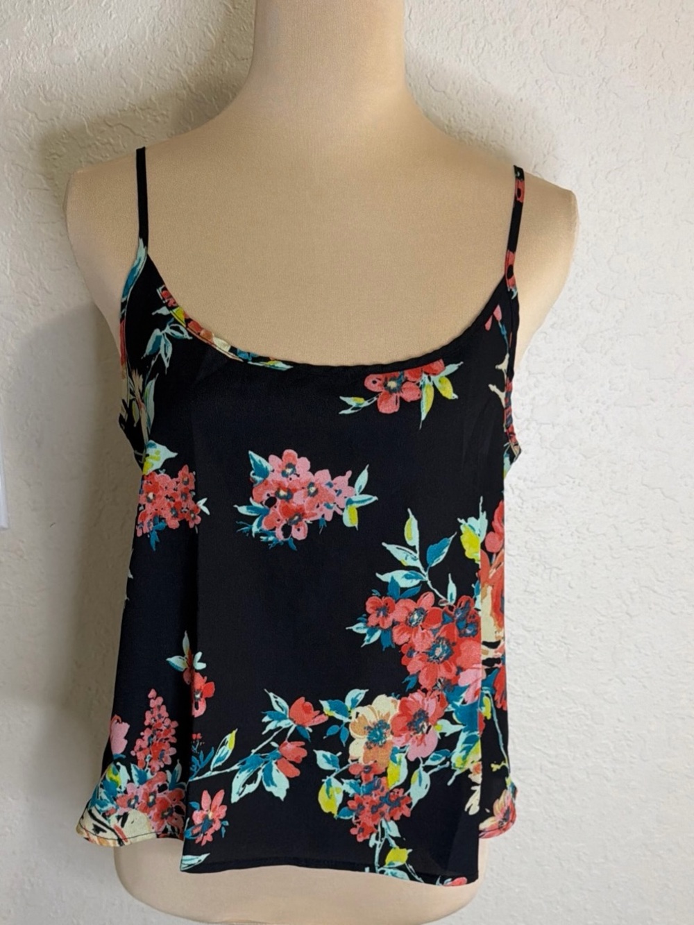 Ambiance Apparel Women’s Floral Open Back Tank/Top Black Size Small - Picture 1 of 7